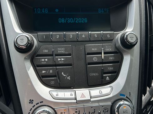 Used 2015 Chevrolet Equinox LS FWD image 12