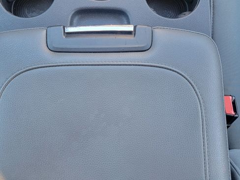 Used 2019 RAM 1500 Classic SLT image 15