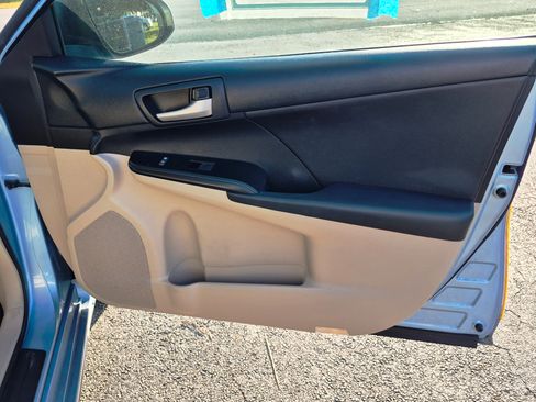 Used 2012 Toyota Camry LE image 16