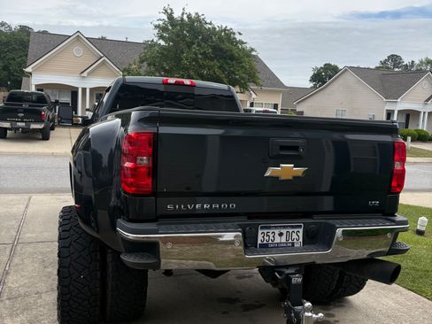 Used 2019 Chevrolet Silverado 3500 LTZ w/ Duramax Plus Package image 5