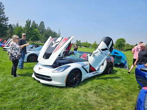 Used 2014 Chevrolet Corvette Stingray Convertible w/ 3LT Preferred Equipment Group image 5