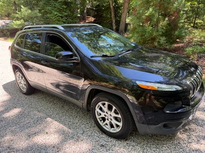 Used 2014 Jeep Cherokee Latitude w/ Comfort/Convenience Group