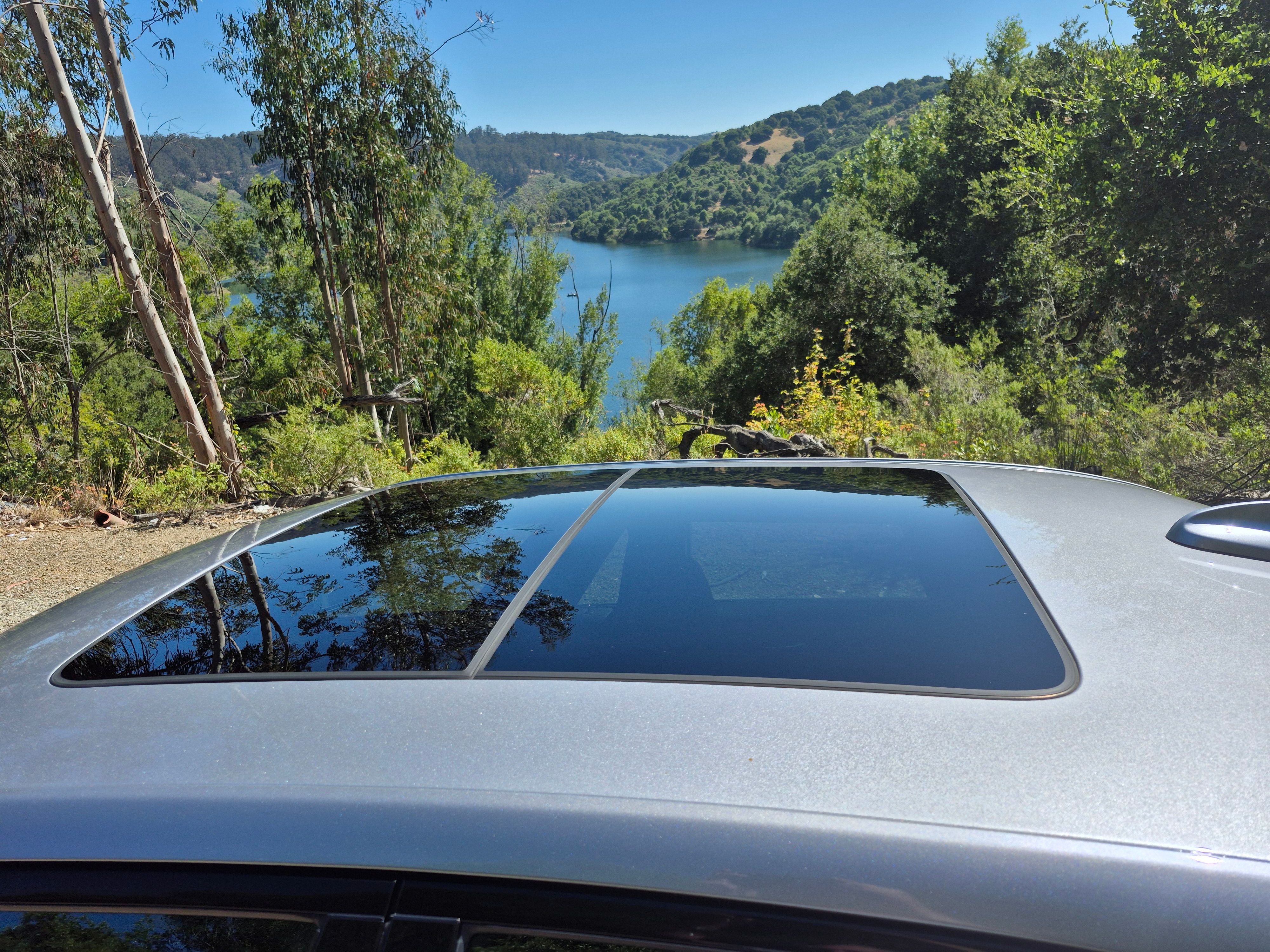 Used 2018 Chrysler 300 S w/ 300S Premium Group RWD image 6