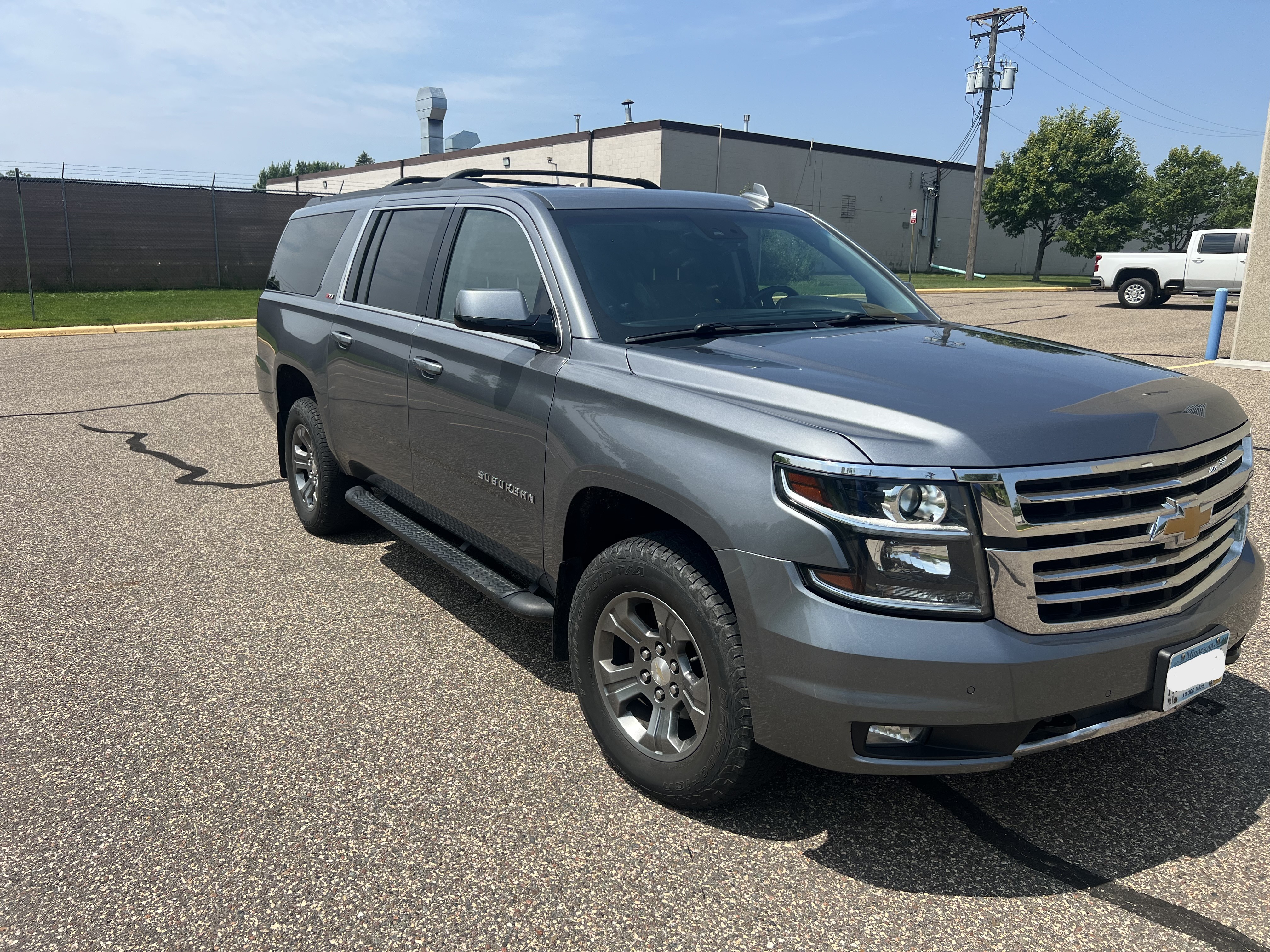 Used 2020 Chevrolet Suburban LT AWD/4WD image 4