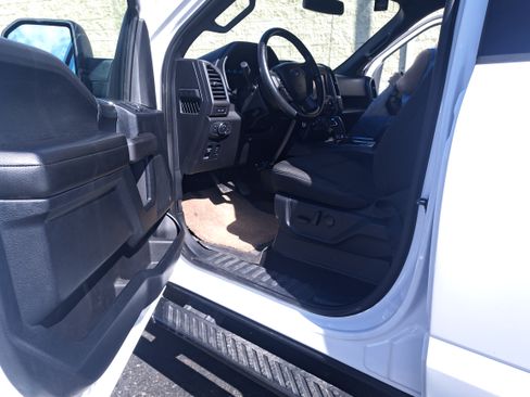 Used 2019 Ford F150 XLT w/ Equipment Group 302A Luxury image 13