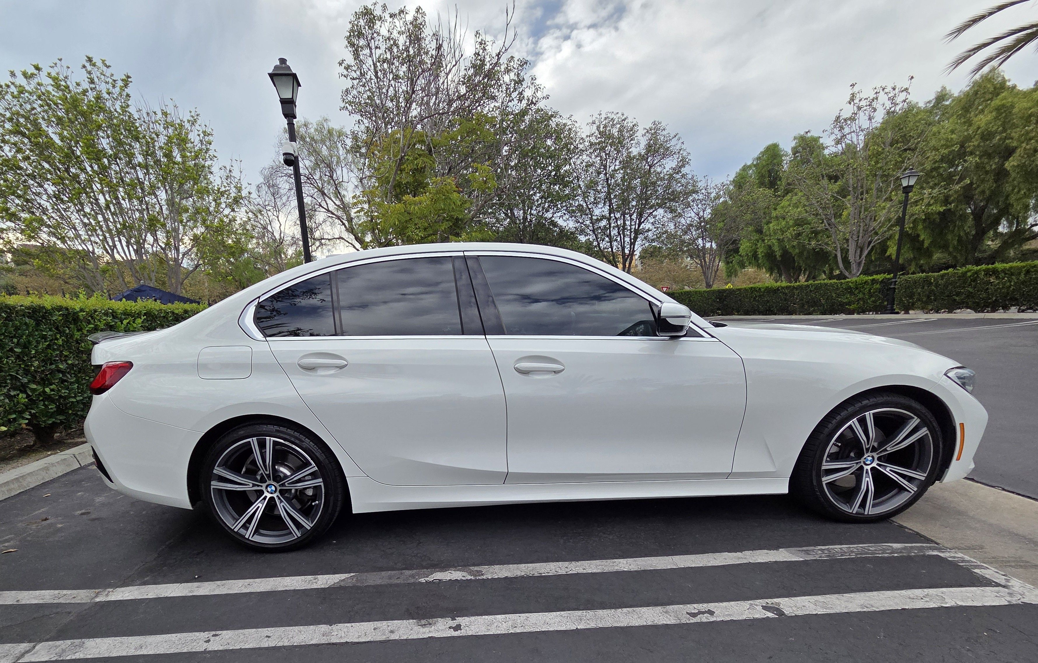Used 2021 BMW 330i Sedan w/ Driving Assistance Package RWD image 1