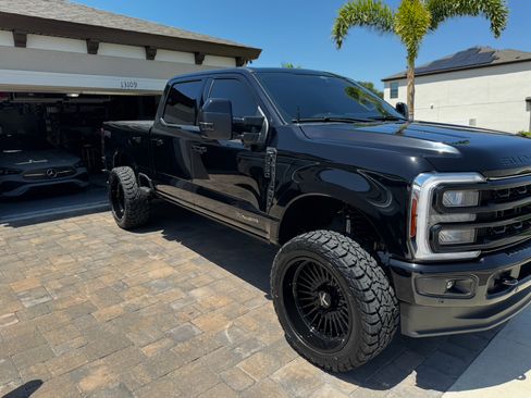 Used 2024 Ford F250 Lariat w/ Lariat Ultimate Package image 4