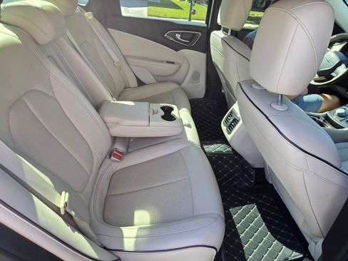 Used 2015 Chrysler 200 C w/ Navigation & Sound Group I image 12