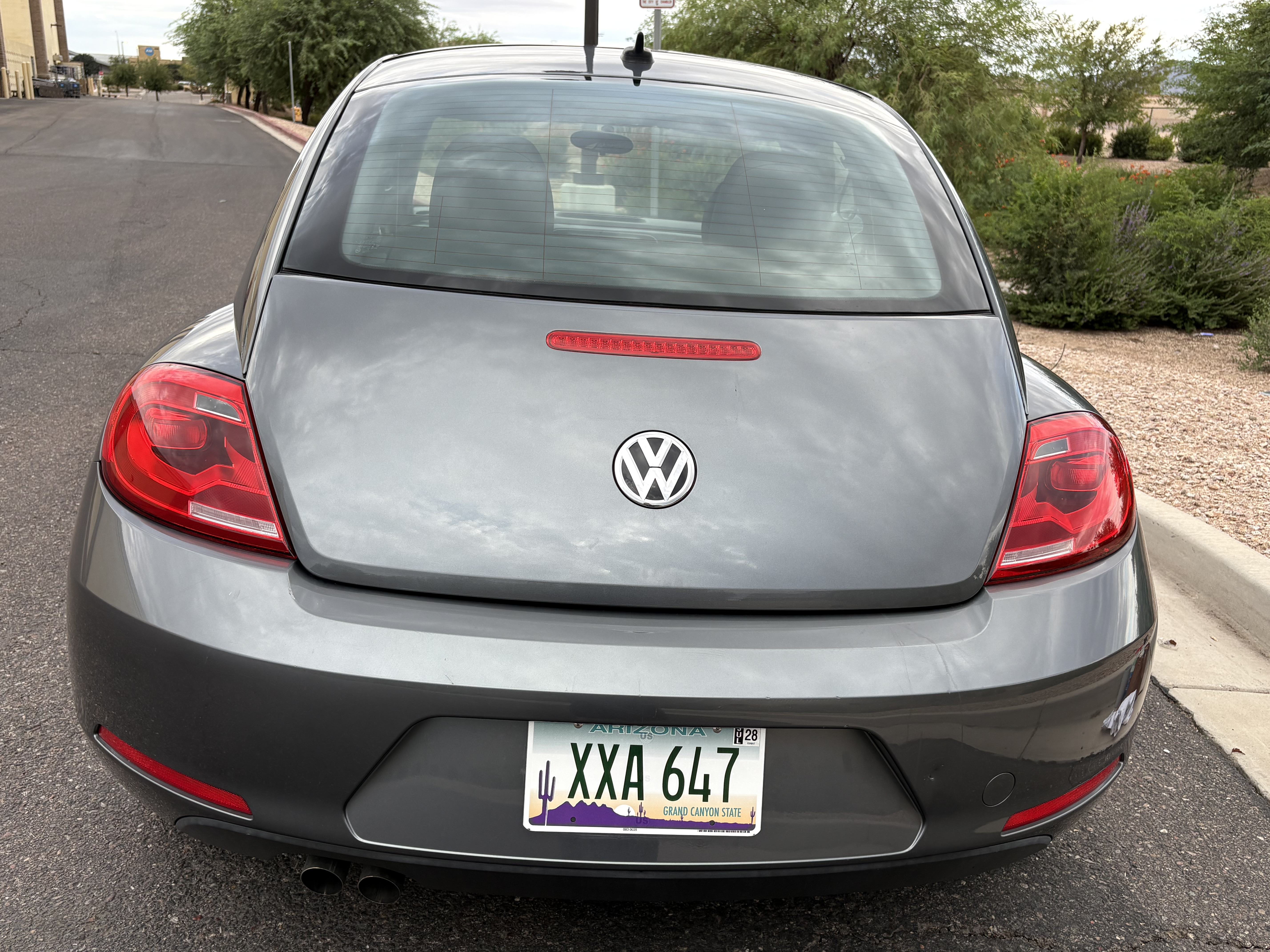 Used 2014 Volkswagen Beetle 2.5 FWD image 4