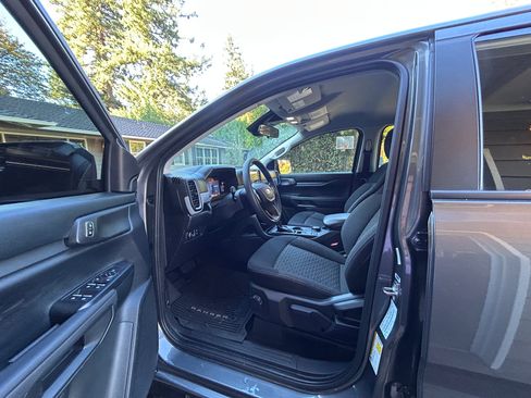 Used 2024 Ford Ranger XL image 4