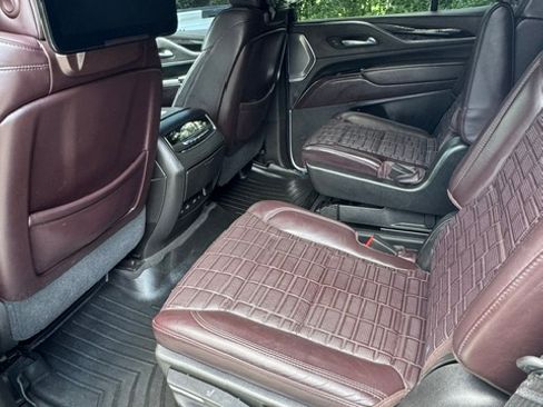 Used 2021 Cadillac Escalade Sport Platinum AWD/4WD image 5