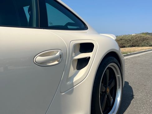 Used 2009 Porsche 911 Turbo image 11