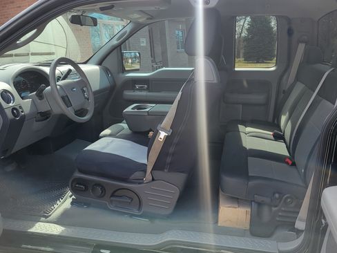 Used 2007 Ford F150 XLT image 11