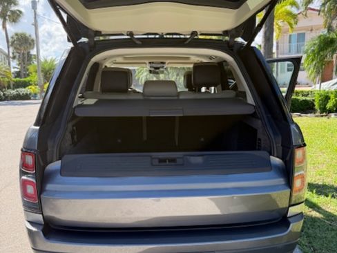Used 2019 Land Rover Range Rover HSE image 11
