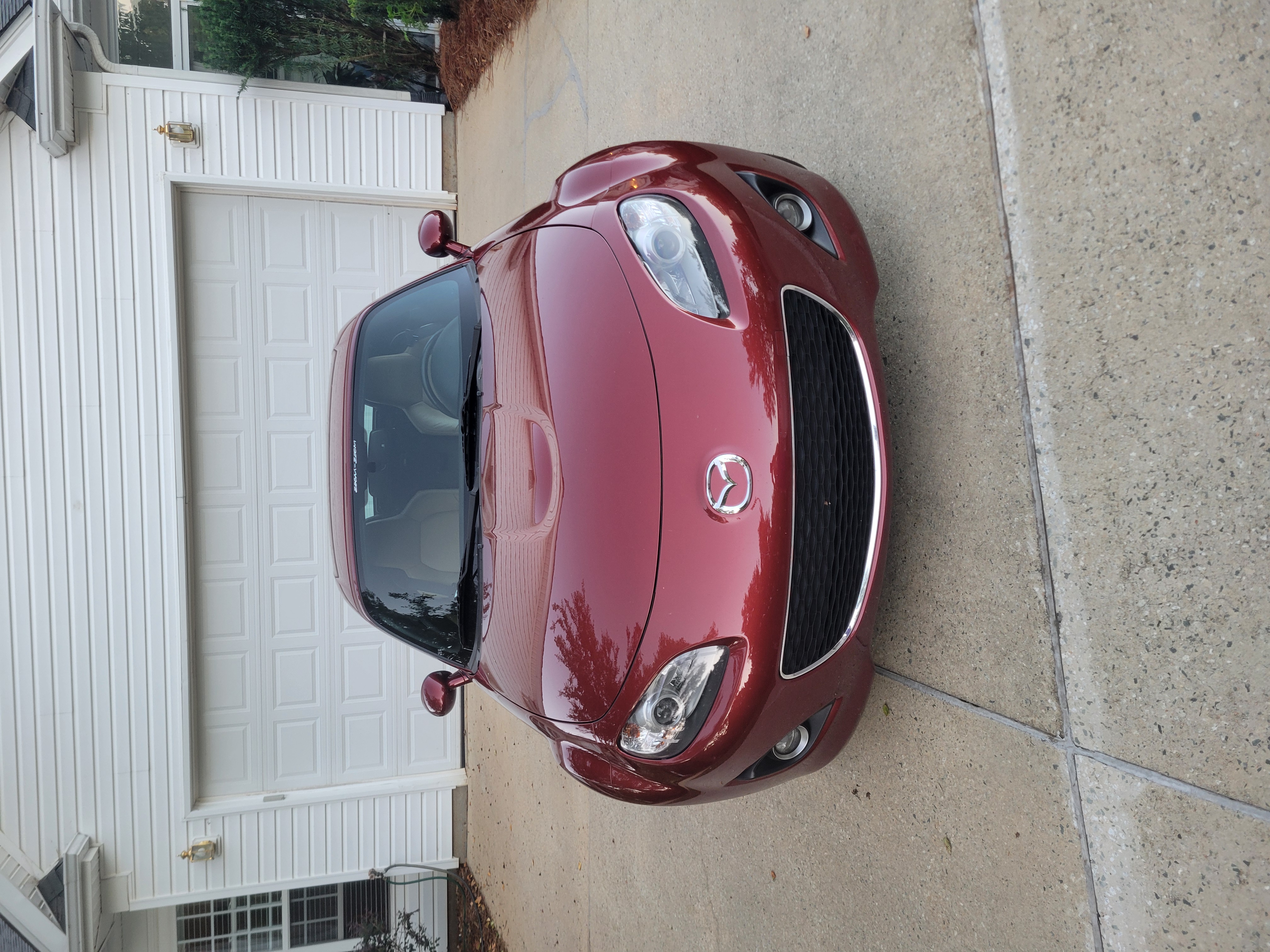 Used 2012 MAZDA MX-5 Miata Grand Touring w/ Premium Pkg RWD image 1