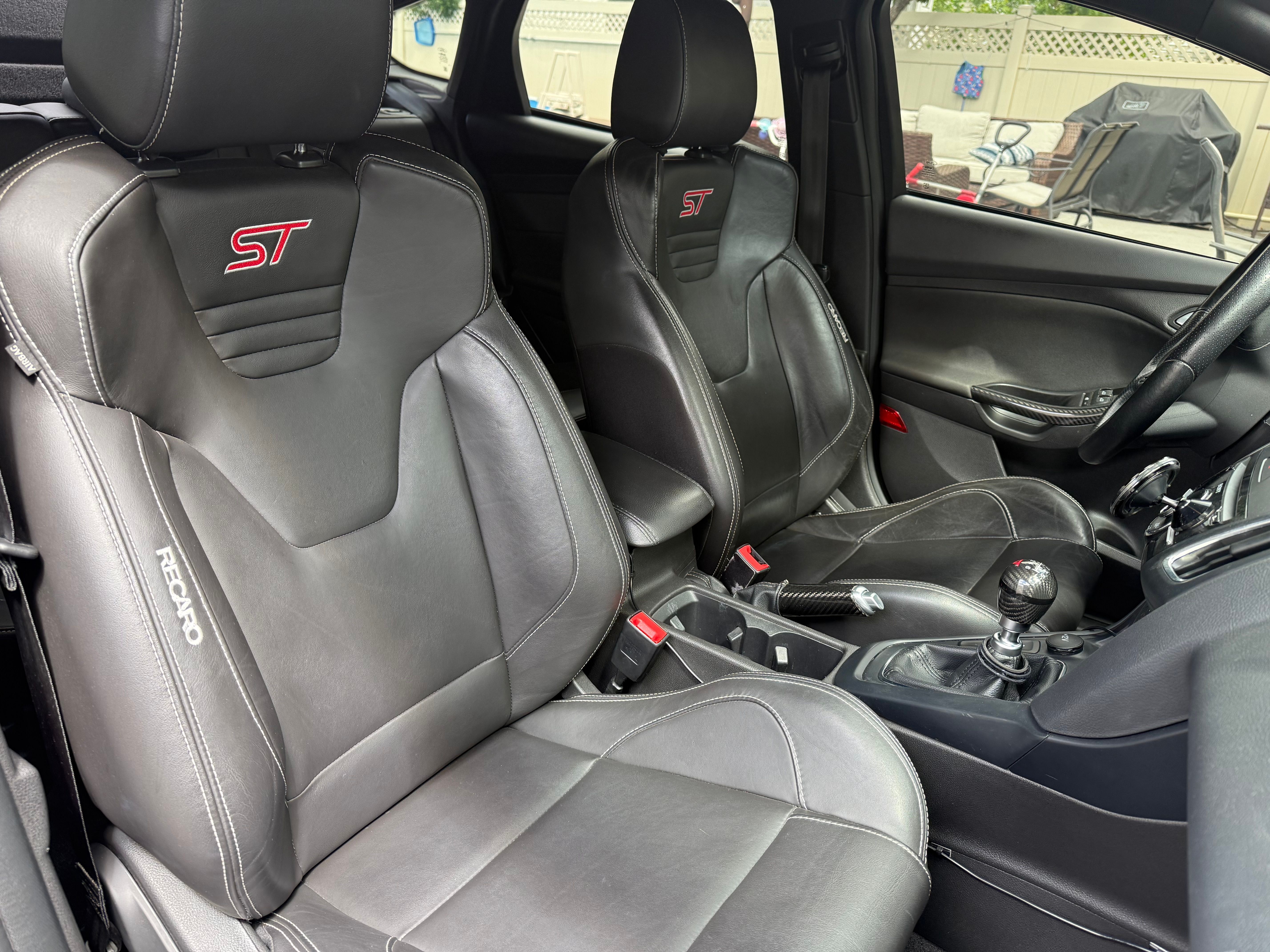 Used 2018 Ford Focus ST w/ Equipment Group 402A FWD image 14