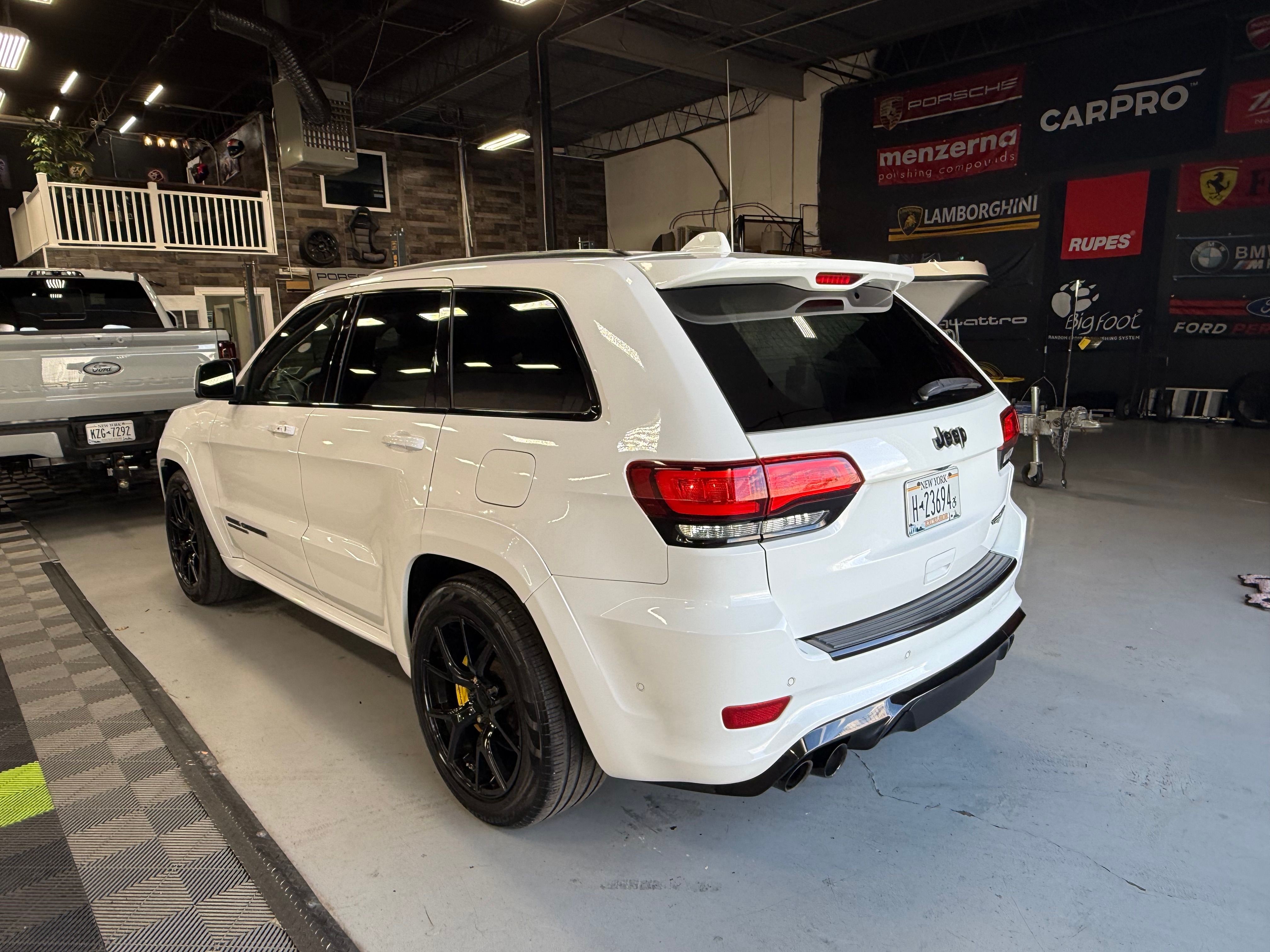 Used 2020 Jeep Grand Cherokee Trackhawk AWD/4WD image 18