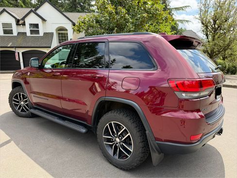 Used 2017 Jeep Grand Cherokee Trailhawk AWD/4WD image 6