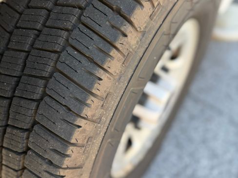 Used 2021 GMC Savana 2500 w/ Driver Convenience Package image 5