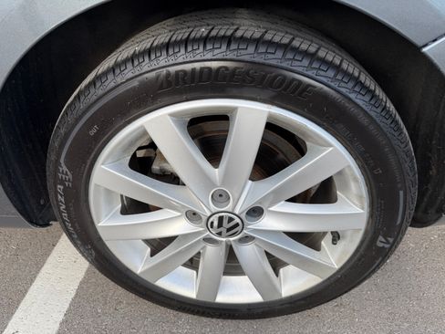 Used 2011 Volkswagen Jetta TDI FWD image 29