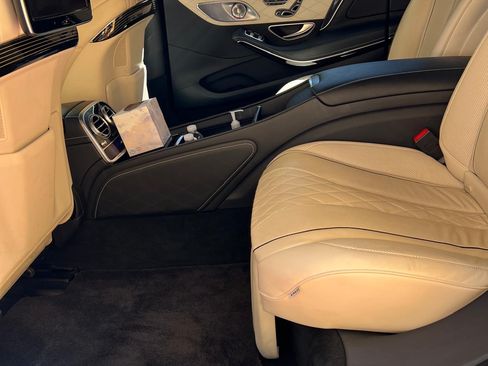 Used 2017 Mercedes-Benz Maybach S 550 4MATIC image 14