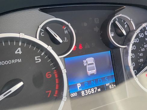 Used 2017 Toyota Tundra SR5 image 6