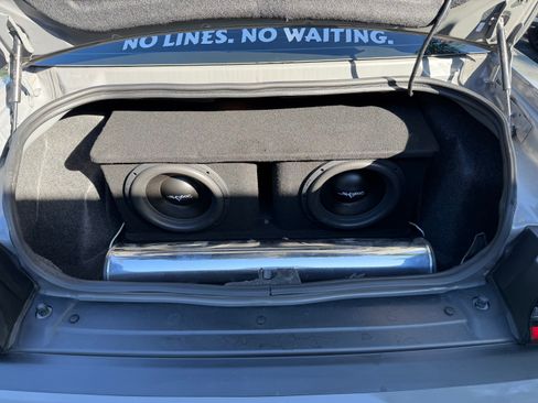 Used 2023 Dodge Challenger R/T w/ Plus Package image 12