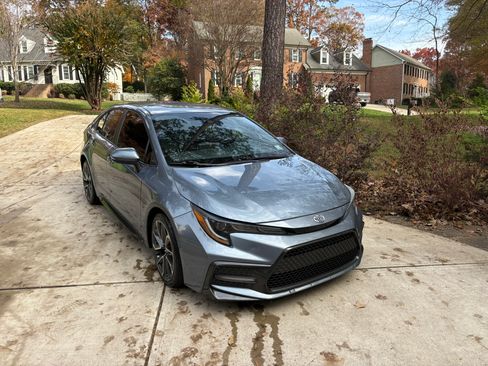 Used 2020 Toyota Corolla SE image 4