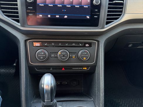 Used 2019 Volkswagen Atlas SE w/ Towing Package image 19