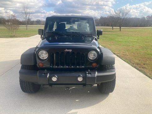 Used 2012 Jeep Wrangler Unlimited Sport w/ Connectivity Group image 8