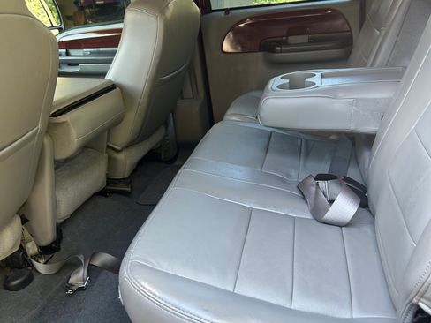 Used 2006 Ford F250 Lariat image 13