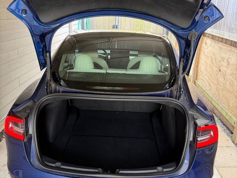 Used 2018 Tesla Model 3 Long Range image 24