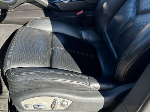 Used 2013 Porsche Cayenne image 9