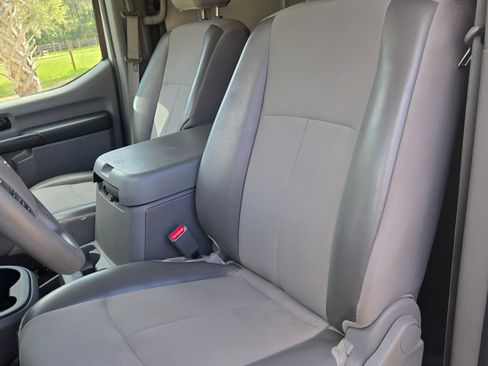 Used 2021 Nissan NV 2500 SV image 28