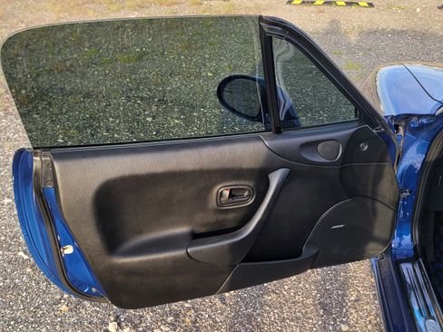 Used 1999 MAZDA MX-5 Miata 10th Anniversary Edition RWD image 18