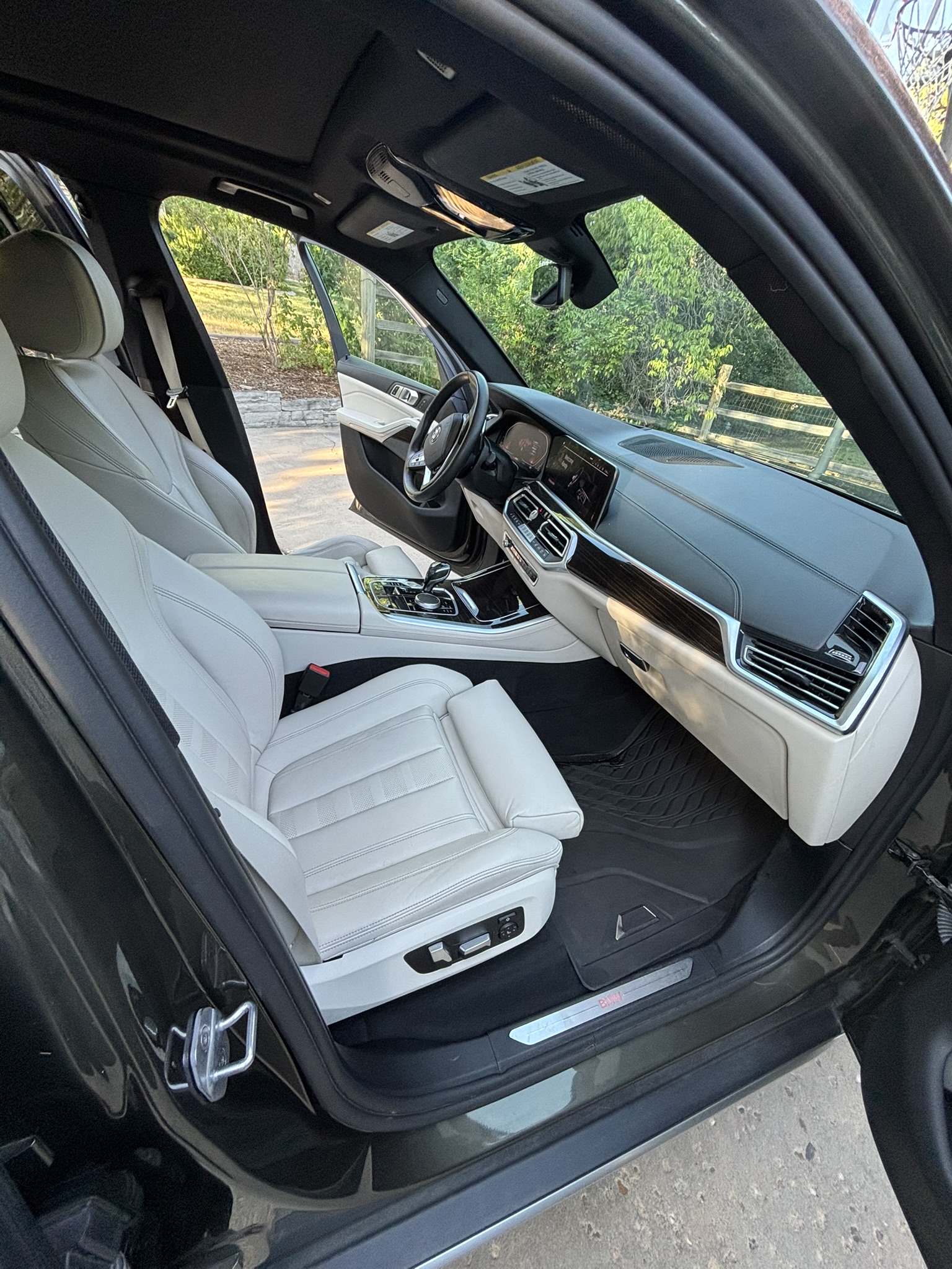 Used 2020 BMW X5 xDrive40i w/ Premium Package AWD/4WD image 9