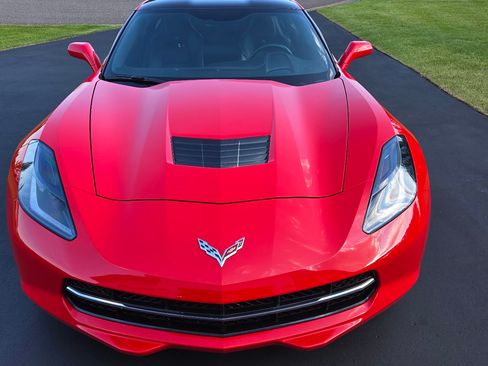 Used 2015 Chevrolet Corvette Stingray Z51 Coupe 2D w/ 2LT Preferred Equipment Group image 10