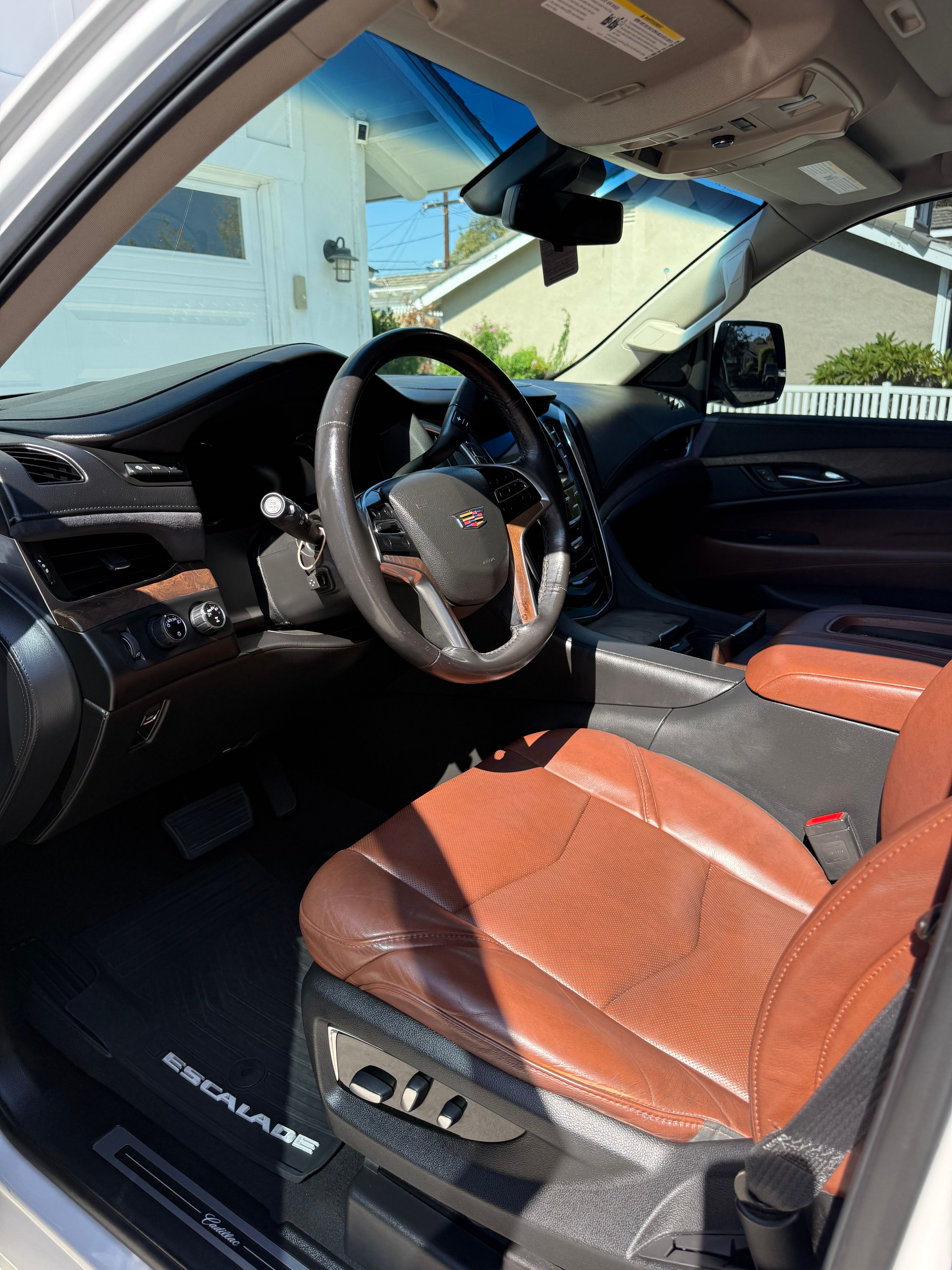 Used 2019 Cadillac Escalade ESV Premium Luxury AWD/4WD image 14