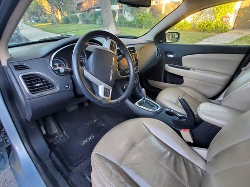 Used 2013 Chrysler 200 Limited w/ Sun/Sound Group image 9