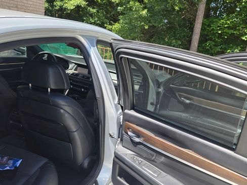 Used 2014 BMW 740i RWD image 8
