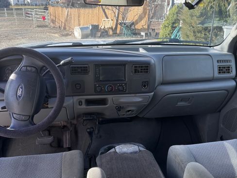 Used 2003 Ford F250 XL image 15