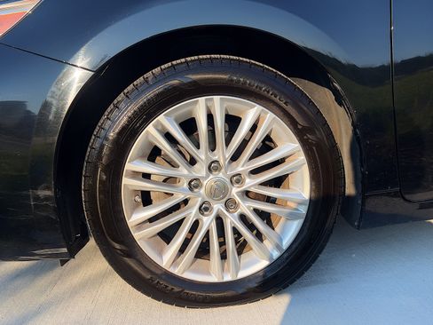 Used 2013 Lexus ES 350 w/ Premium Pkg FWD image 16