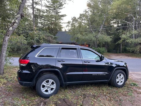 Used 2017 Jeep Grand Cherokee Laredo w/ Quick Order Package 23E image 5