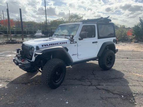 Used 2018 Jeep Wrangler Sport image 2
