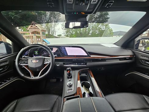 Used 2022 Cadillac Escalade ESV Luxury image 14