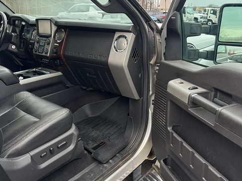 Used 2013 Ford F250 Lariat w/ Chrome Pkg image 10