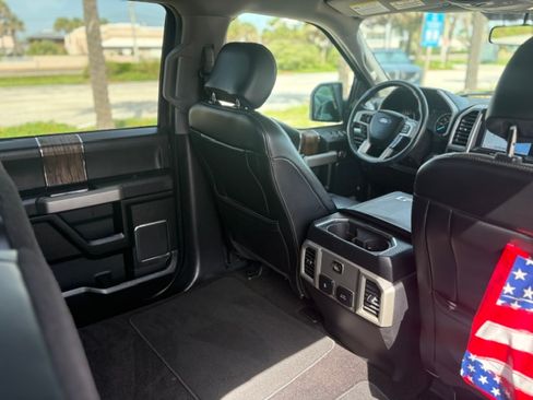 Used 2018 Ford F150 Lariat RWD image 16