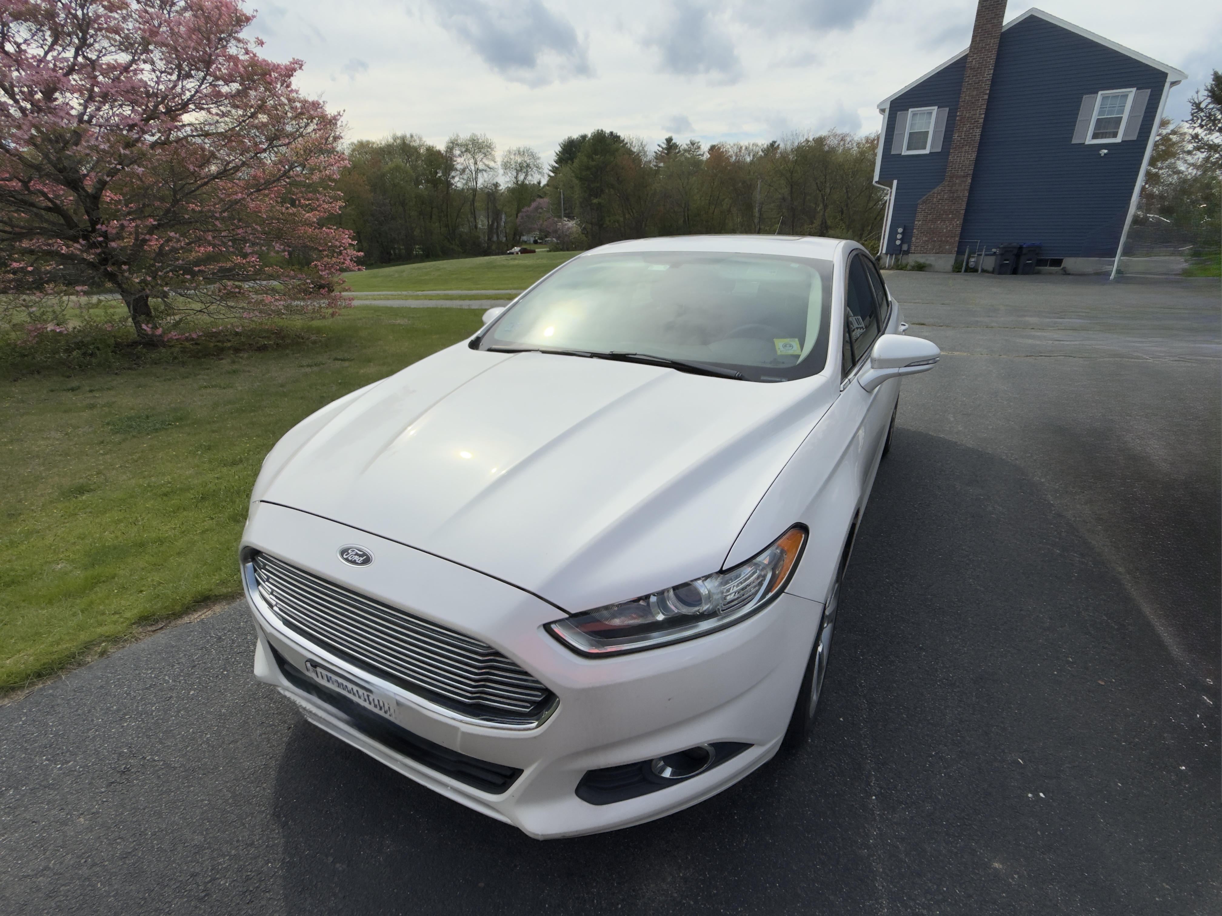 Used 2014 Ford Fusion SE w/ Equipment Group 201A FWD image 1