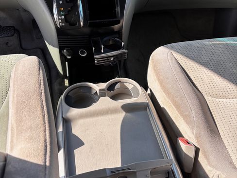 Used 2009 Toyota Sienna LE image 25