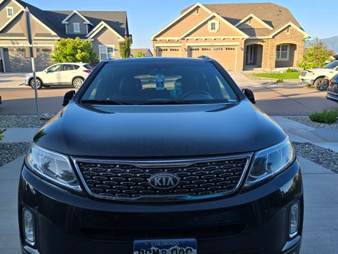 Used 2014 Kia Sorento SX w/ 3rd Row Package image 2